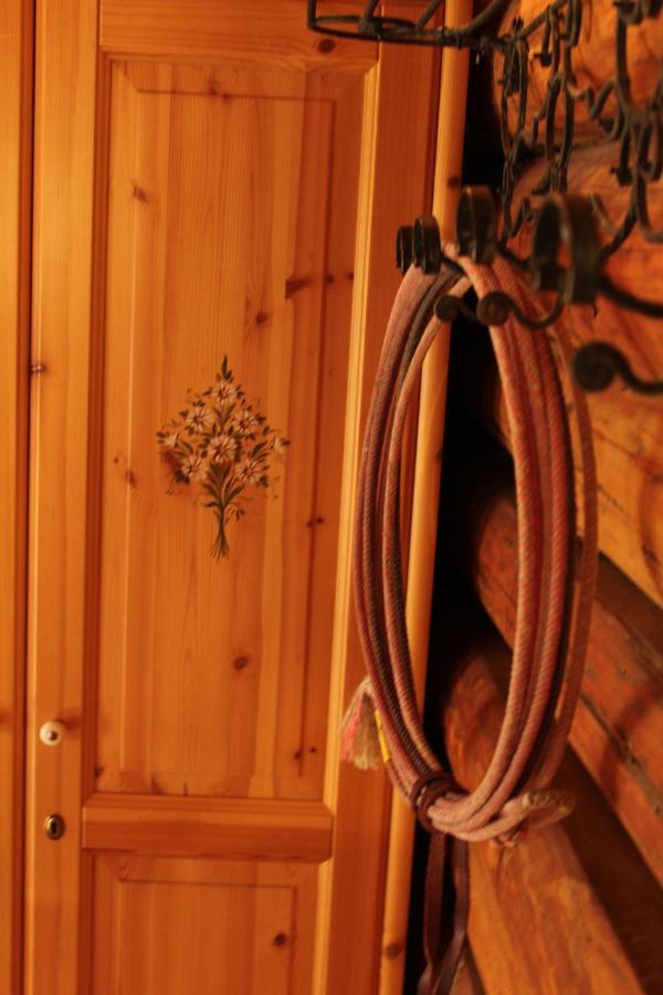 B&B Le Corone - Chalet Nel Bosco Cavalo Exterior photo